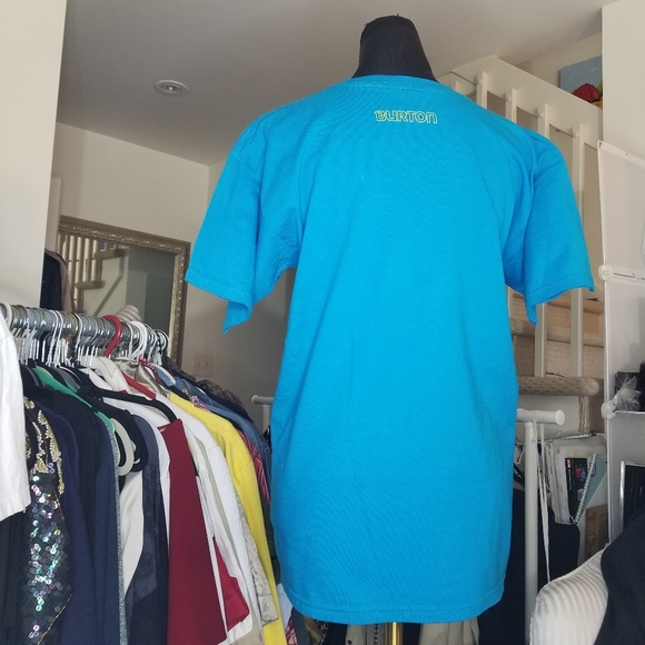 Burton Women's Snowboard Graphic Tee Turquoise Medium - Like New - Picture 4 of 7